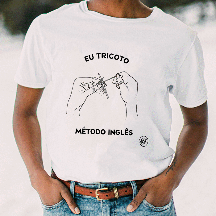 Camiseta 100% Algodão Eu Tricoto Método Inglês por Cris Bertoluci