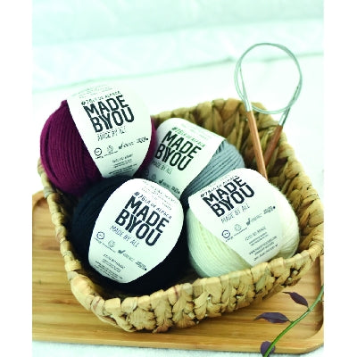 <p>A lã de alpaca se destaca pela maciez, leveza, conforto e capacidade de oferecer proteção térmica. Conheça as características dessa fibra e entenda por que o fio de alpaca é uma escolha especial para criar peças de tricô aconchegantes e duráveis.</p>
