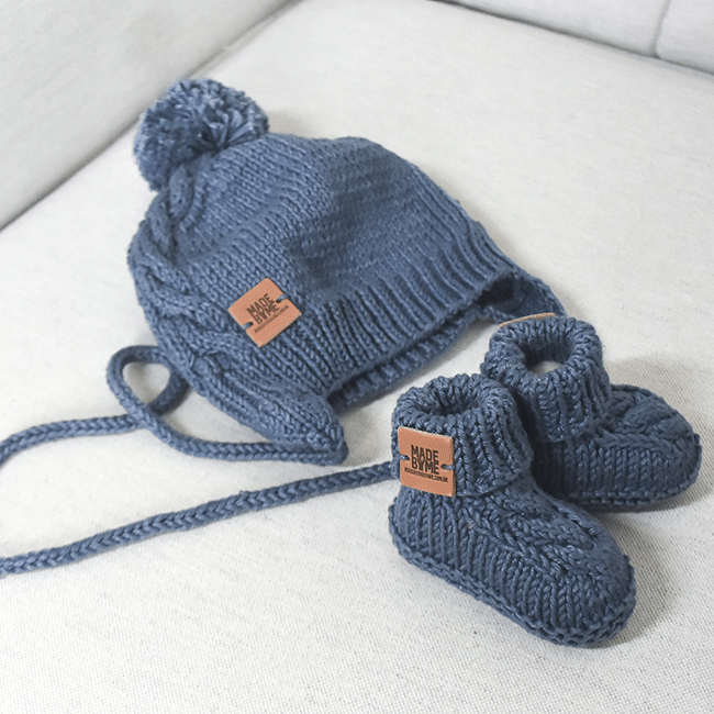 Kit Tricô Gorro e Sapatinho Bebê por T Baby Tricô
