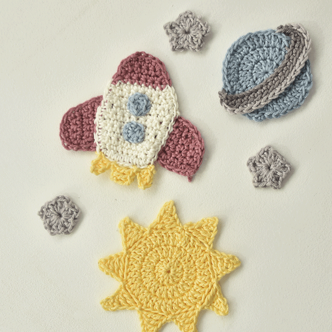 Kit de Crochê Patches Galácticos por Camila Giulia
