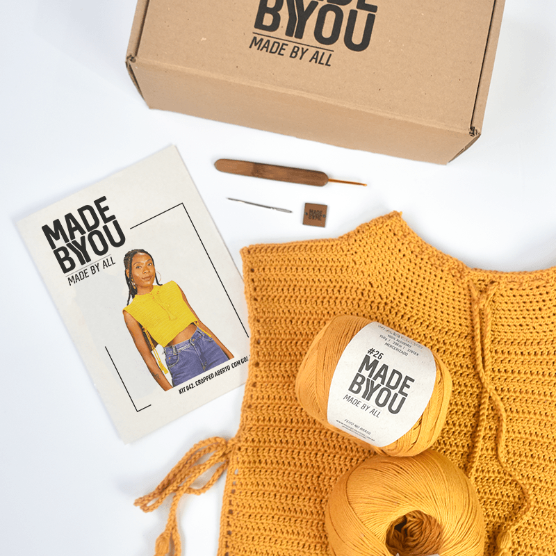 Kit de Crochet Crop Top Abierto con Cuello Alto por Lady Brown