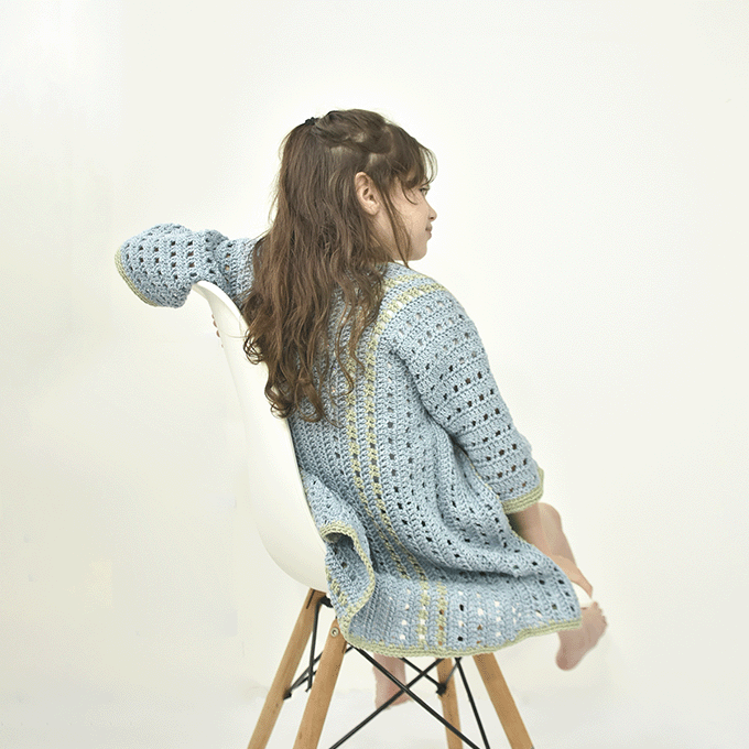 Kit de Crochê Quimono Infantil por Camila Giulia