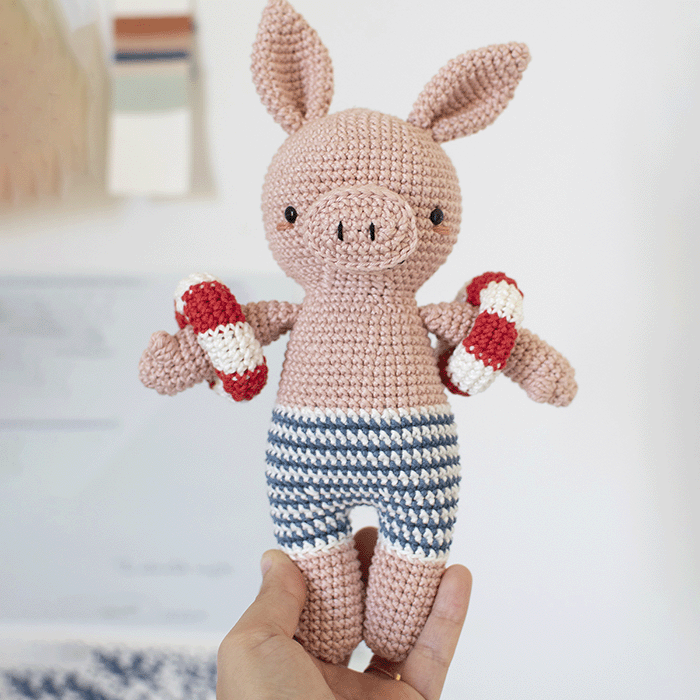 Kit Amigurumi Pedro Von Dito Porco por Pica Pau